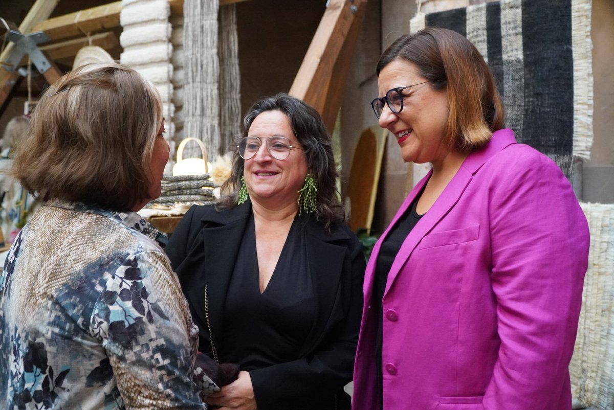 culturamallorca's tweet photo. 🧶 Avui s'ha inaugurat el festival d'artesania tèxtil #Xtant.

🗓 Del 9 al 13 de maig
📍Can Vivot, Can Balaguer, Ca’n Oms i Casa Museu Can Marquès. Palma

🪢Un conjunt d'instal·lacions d'art, tallers, debats de taula rodona i diverses xerrades conformen el festival. https://t.co/o3k8bxLjez