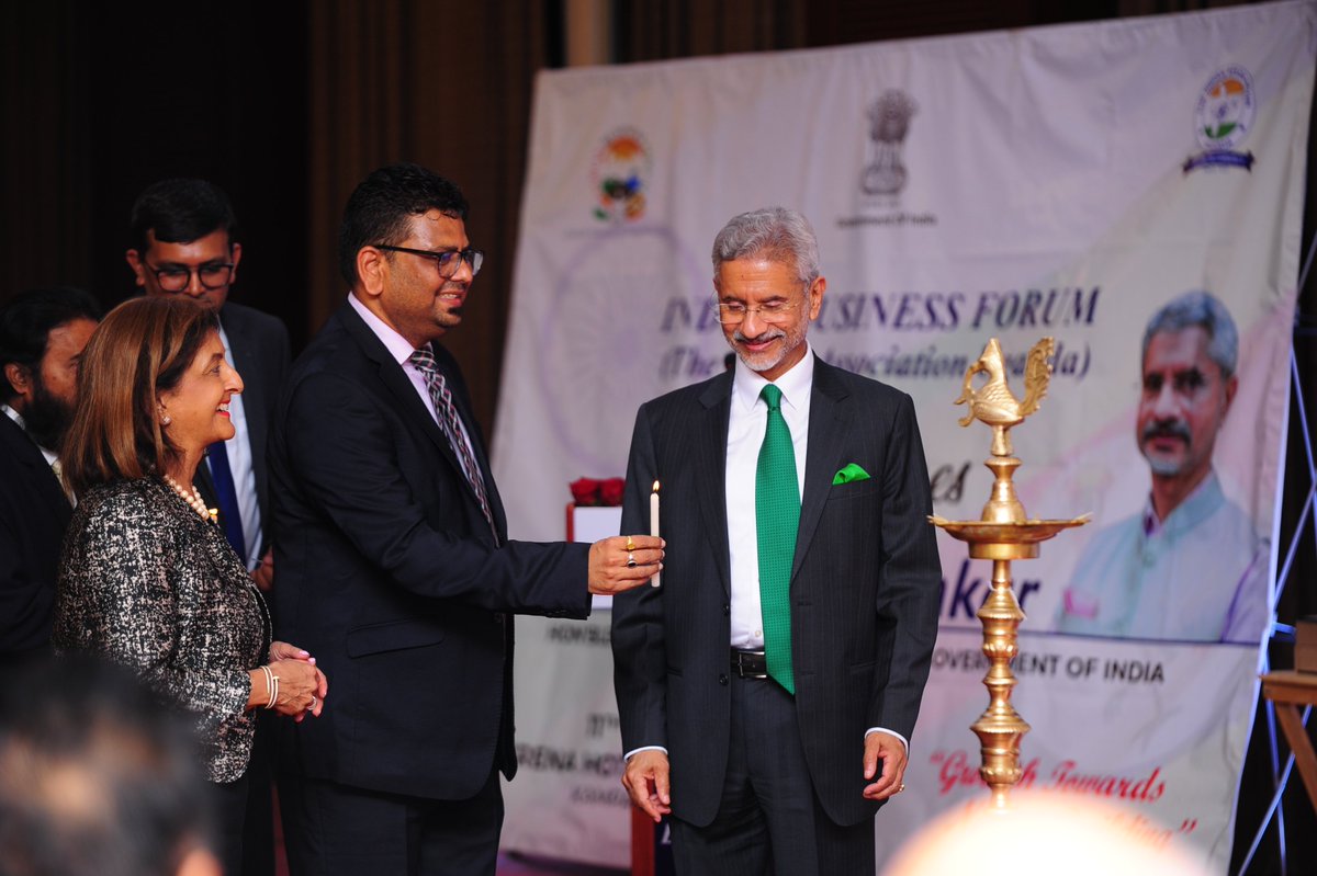 IbfUganda's tweet photo. Indian Business Forum Hosted Hon. External Affairs Minister of India  Dr. S. Jai Shankar during his recent visit to Uganda for Dinner meet with The Indian Origin Business Community at Hotel Serena.
@IndiainUganda @MEAIndia https://t.co/KK3DPbtZDy