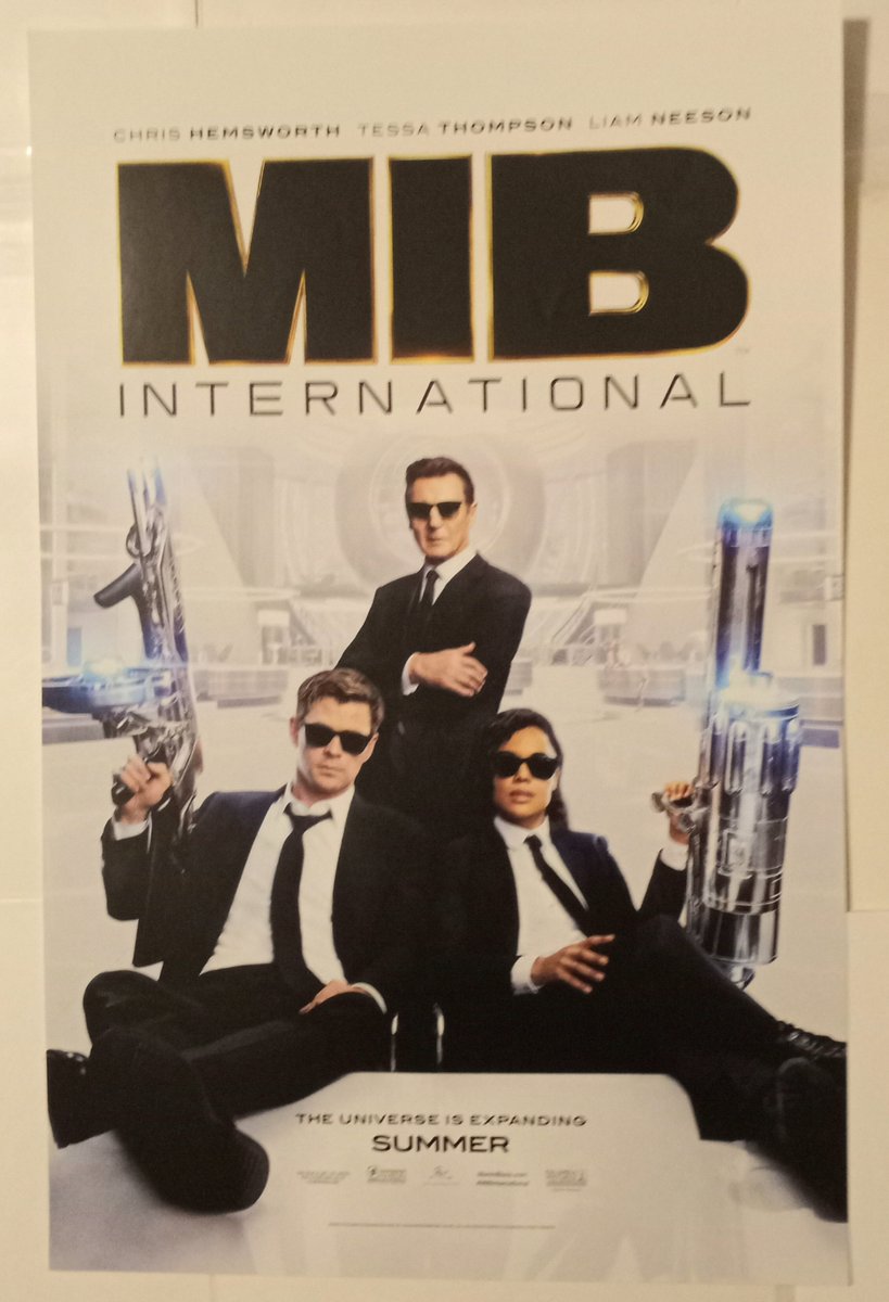 CollectibleWizz's tweet photo. Just listed #MIB #MeninBlack International Poster #TessaThompson #ChrisHemsworth #LiamNeeson 
https://t.co/4MCUIgppEK https://t.co/TUTs9UKbZf