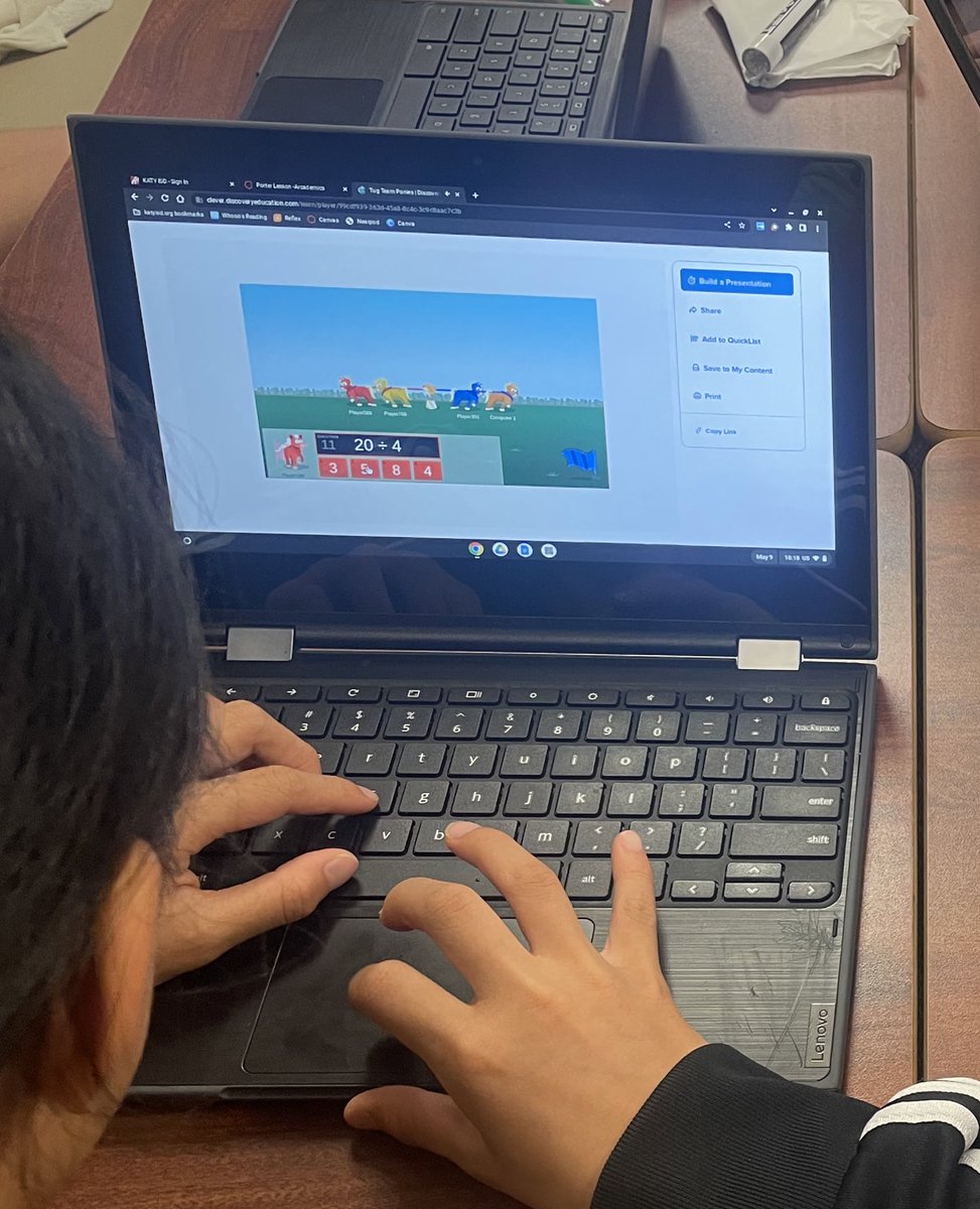MrsJordanPorter's tweet photo. 4th graders in @leah_atkin’s class at @StanleyStampede LOVED reviewing their math skills with @Arcademics interactives on @DiscoveryEd���� #KISDelemtech https://t.co/StIJ4SREro