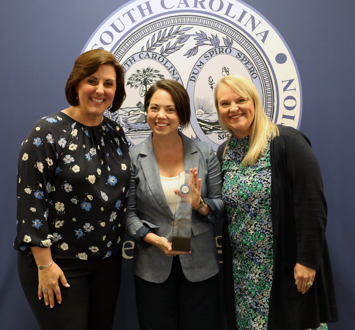 EducationSC's tweet photo. At today's State Board of Education meeting, Superintendent Weaver recognized and presented @Milken Educators Lesley Snyder ('21) and Leslie Sullivan ('19) with their award obelisks. View their profiles below.

Snyder: https://t.co/bUvqMUeC8O

Sullivan: https://t.co/9pXMSBO90z https://t.co/amRgquEatW
