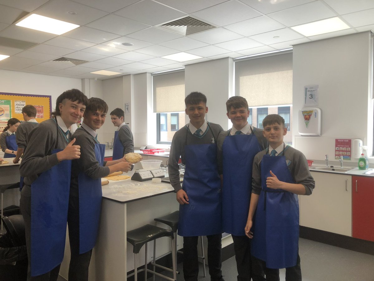 MsJohnsonHanes's tweet photo. Carrot cookies baking with 9T today @TonyrefailCS https://t.co/GW1eW9s9e0
