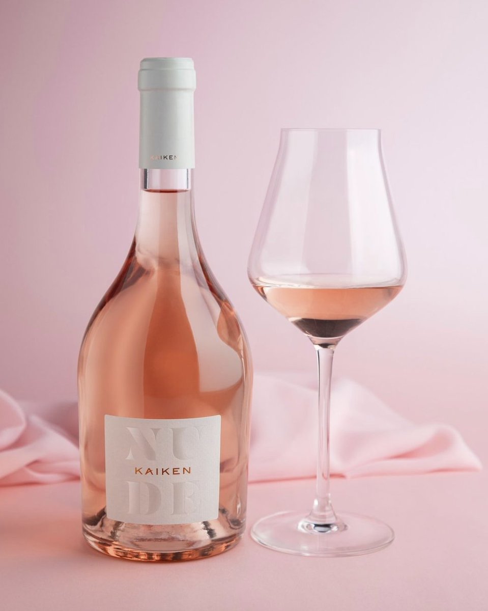 Kaiken Nude es un rosé que se caracteriza por su exquisita delicadeza, y seduce con su etiqueta elegante y refinada.