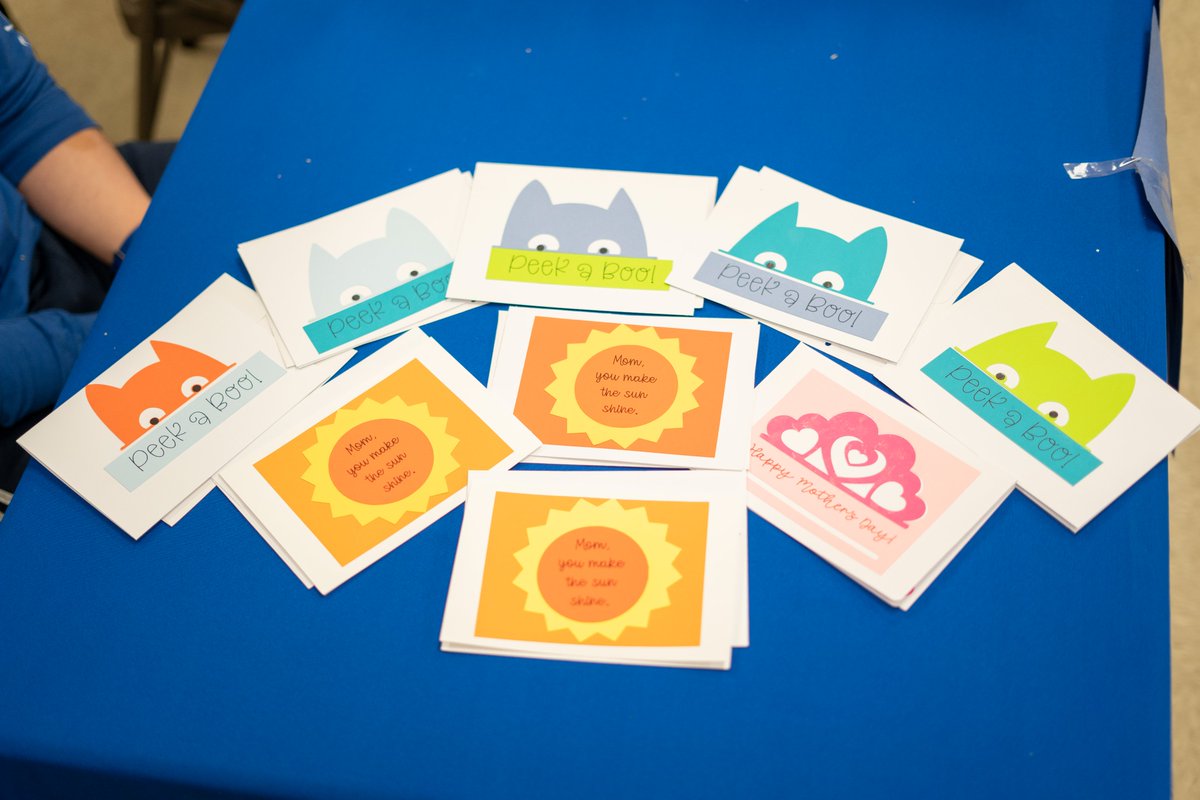 ccsdschools's tweet image. With mother’s day coming up, a group of Festa students made a TON of cards to give to the community last week! After designing and preparing the cards these students set up a stand on Friday to hand them out, collecting donations for #CommunityBasedLearning programs as they went!
