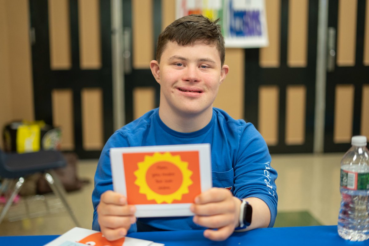 ccsdschools's tweet image. With mother’s day coming up, a group of Festa students made a TON of cards to give to the community last week! After designing and preparing the cards these students set up a stand on Friday to hand them out, collecting donations for #CommunityBasedLearning programs as they went!