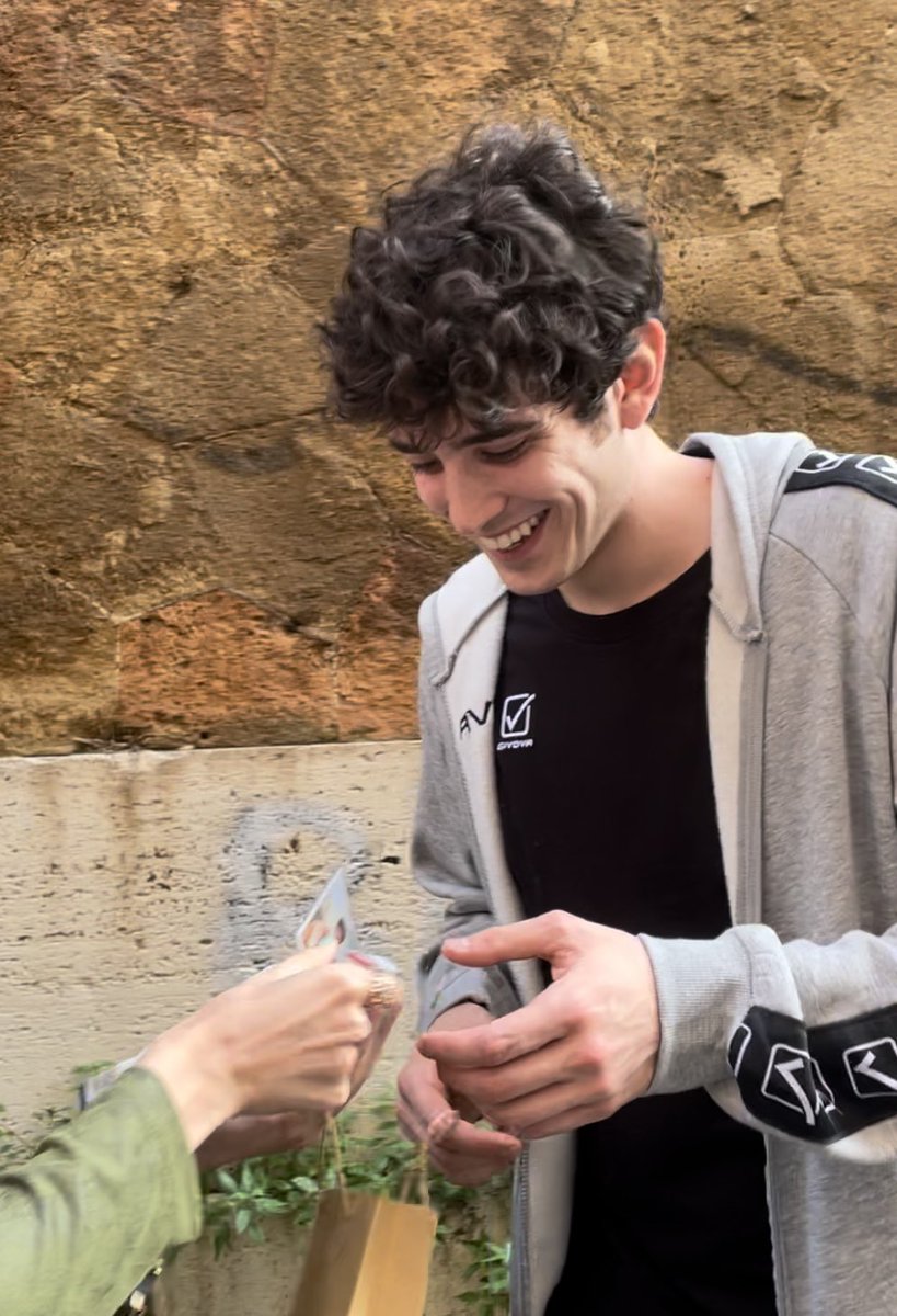 marti ⭐️⭐️ ~ 🤪🫶🏻 tweet media