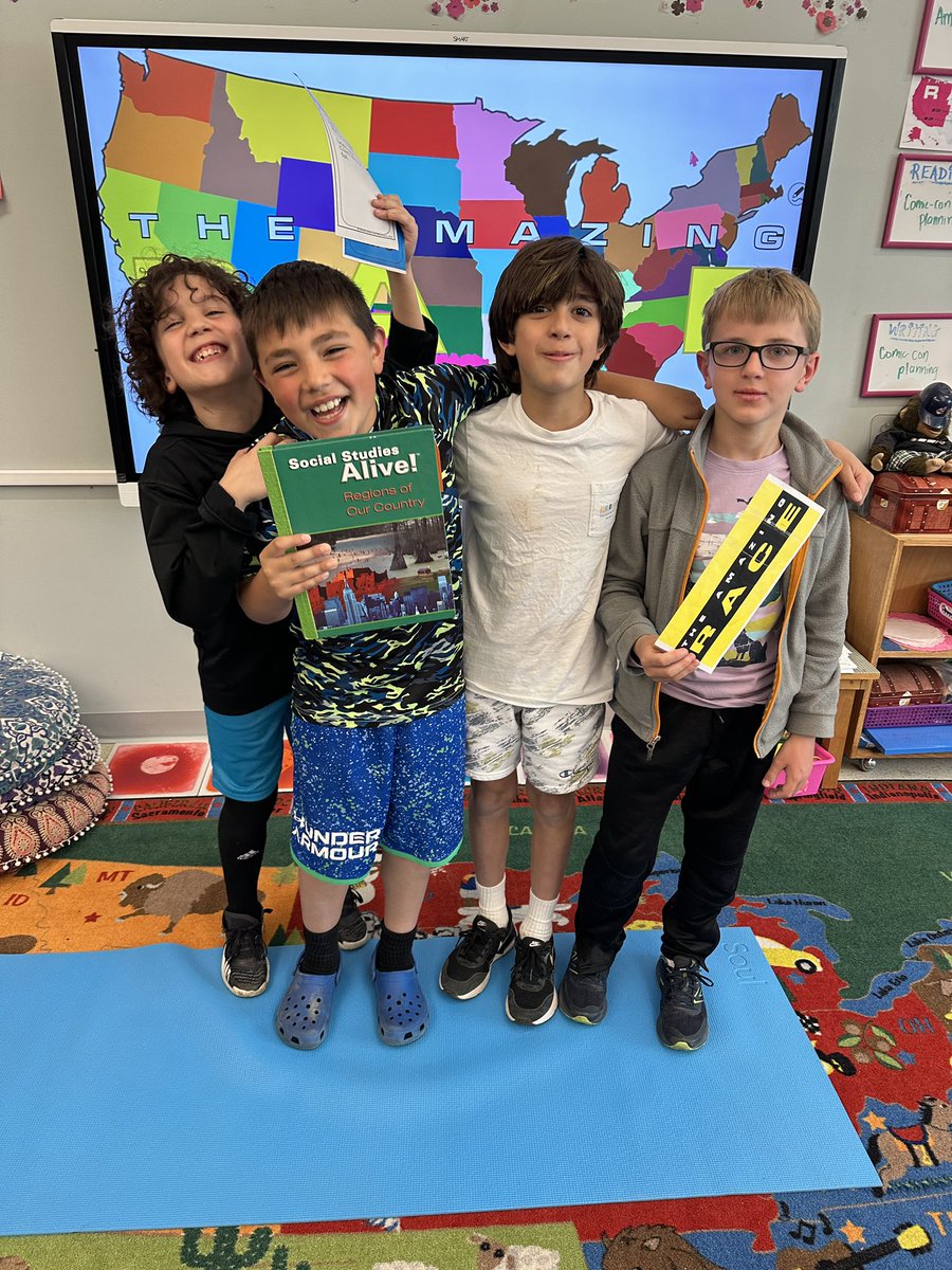 missklipfel's tweet image. 4th grade explorers set out on their 
@AmazingRaceCBS through the West Region of the United States 🌍 Route info gives clues to locations. Detour &amp;amp; roadblock tasks immerse us in the location &amp;amp; culture #explorermindset #whereiexplore #connectingfurther