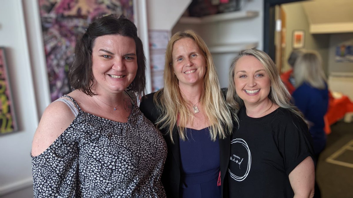 PontyLittleLounge tweet media