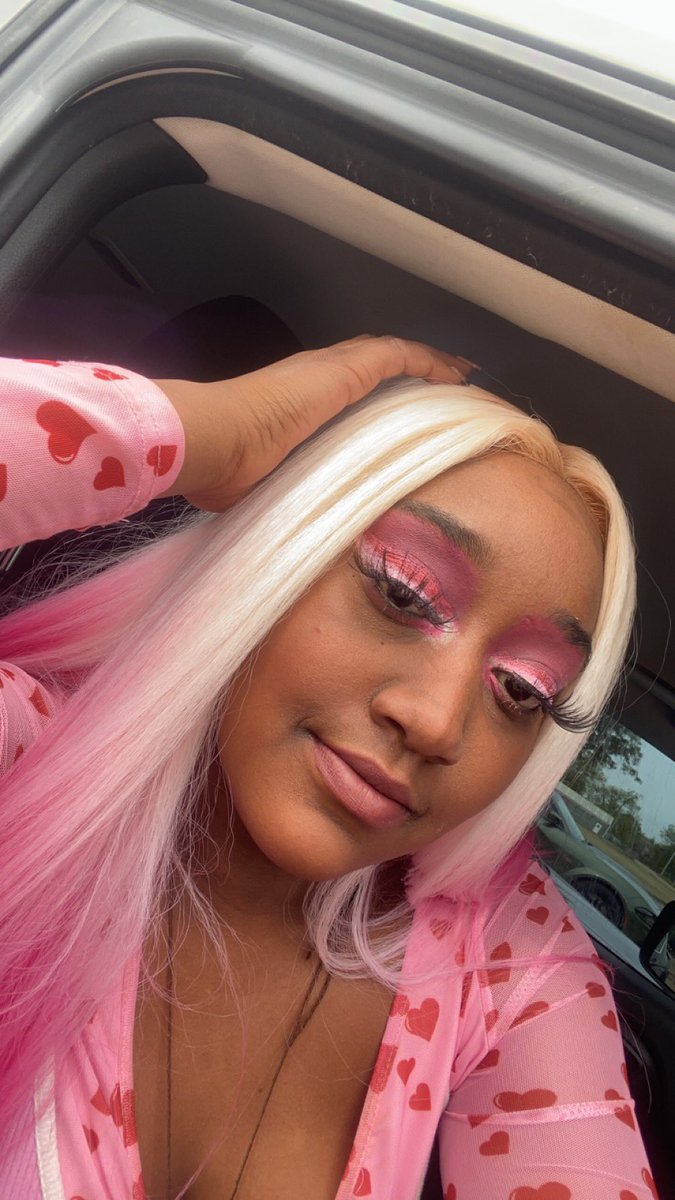 KayTea1999's tweet photo. Just the chronicles of pink n blonde me  so far… #makeup #pinky #durag #blackwomenincolor #TuesdayBlessings https://t.co/WpfoUr5XXc