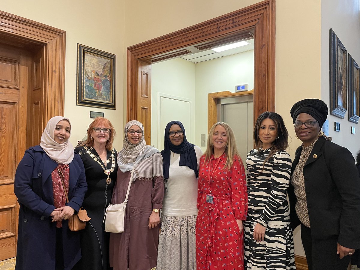 Such an amazing Schools of Sanctuary award celebration at Mansion House on Friday. Congrats to 5 awarded schools. Moving poems and speeches from inspirational refugee students. Proud to be a City of Sanctuary.