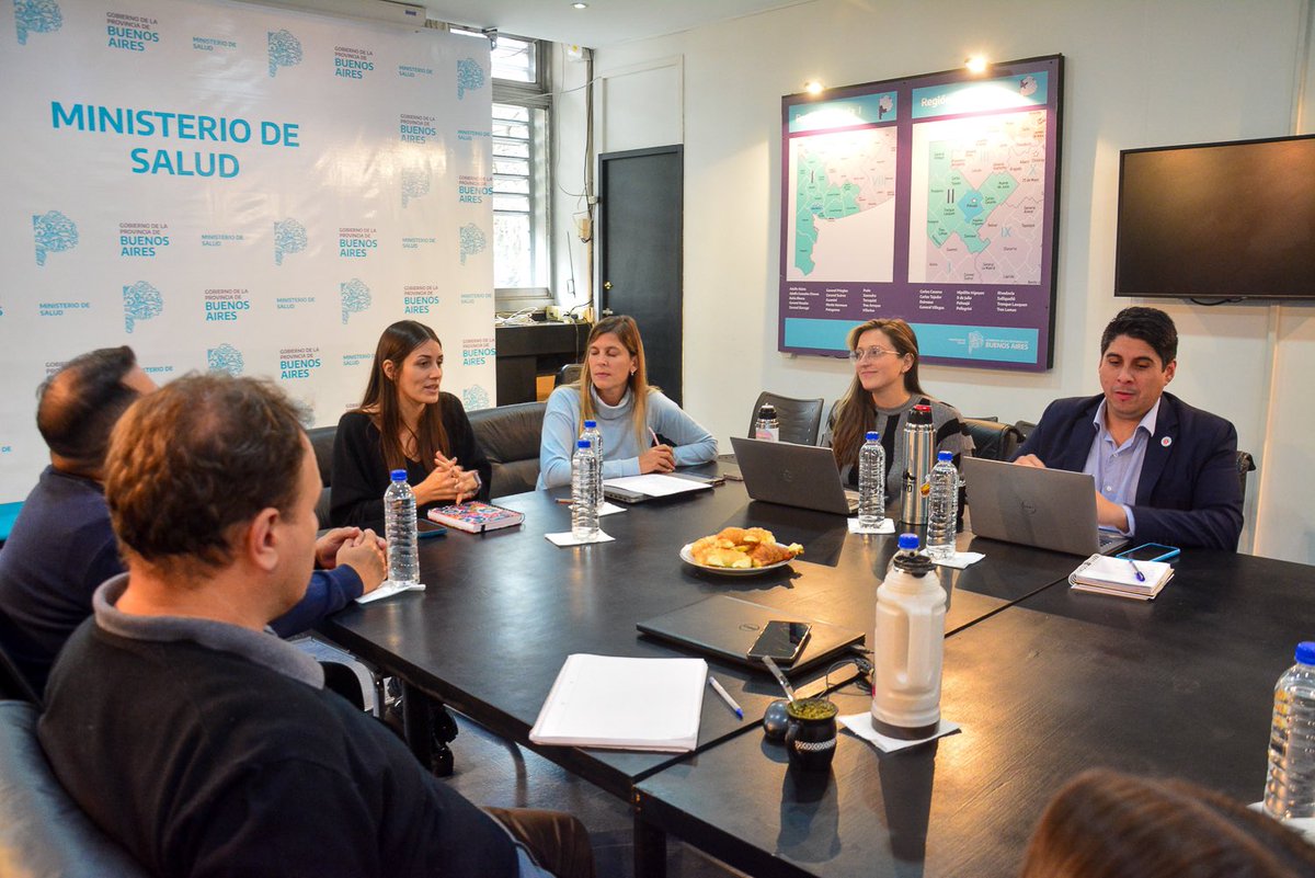 ✍🏼Mantuvimos una nueva reunión de trabajo con las y los Directores Asociados Administrativos pertenecientes a Htales de Diversas Regiones

💬El encuentro tuvo el objetivo de coordinar y colaborar en los procesos administrativos para fortalecer la gestión sanitaria de <a href="/BAProvincia/">Gobierno PBA</a>