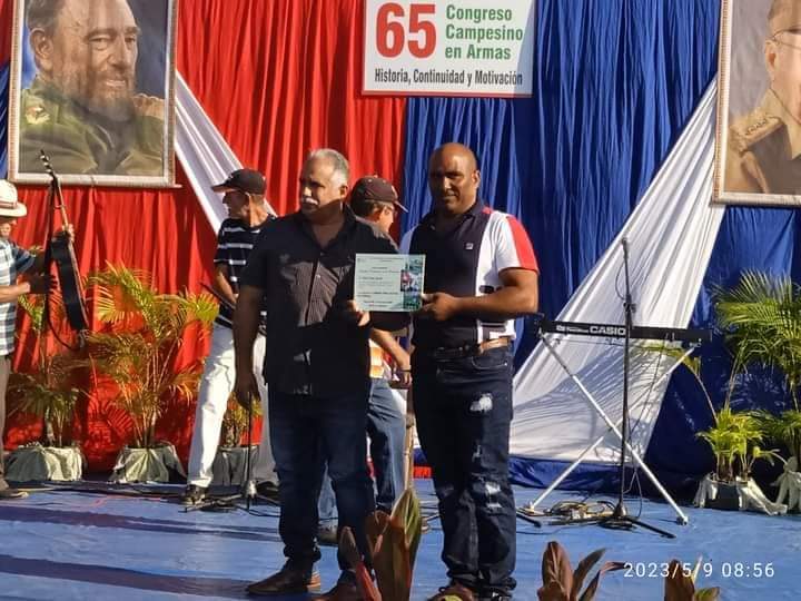 NiosvaniC's tweet photo. En saludo al Aniversario 62 de la Constitución de la Asociación Nacional de Agricultores Pequeños  y el 65 del Congreso Campesino en Armas se celebra en la Cooperativa de Créditos y Servicios  Menelao Mora en #Guane #PinardelRío el Acto Provincial
#CubaVive 🇨🇺 https://t.co/v5Z8W89DtN