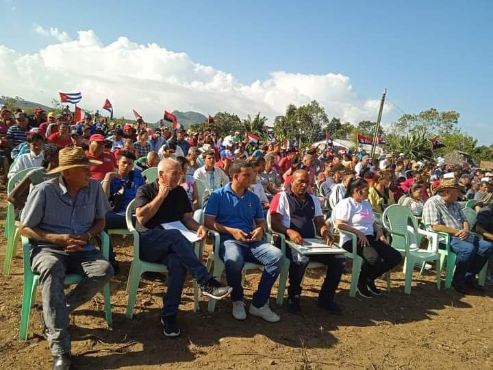 NiosvaniC's tweet photo. En saludo al Aniversario 62 de la Constitución de la Asociación Nacional de Agricultores Pequeños  y el 65 del Congreso Campesino en Armas se celebra en la Cooperativa de Créditos y Servicios  Menelao Mora en #Guane #PinardelRío el Acto Provincial
#CubaVive 🇨🇺 https://t.co/v5Z8W89DtN