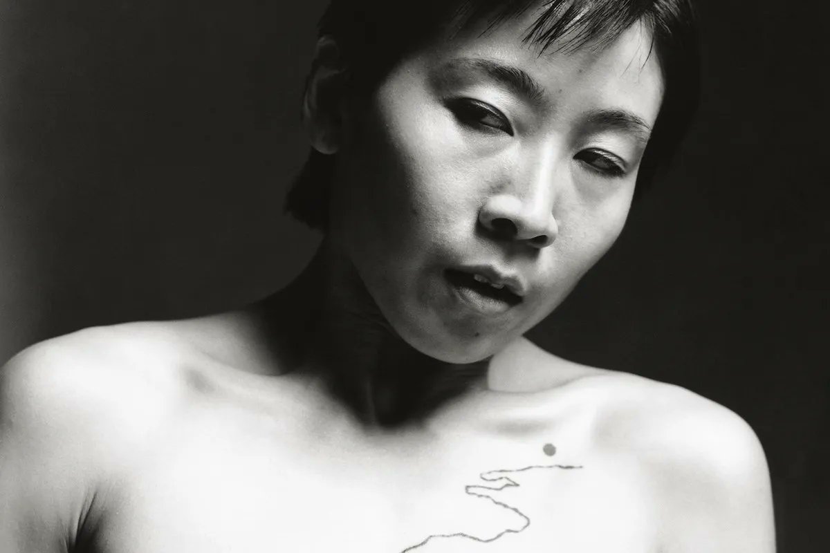 "Our skin tells our stories". buff.ly/3HXszKd

Luis Alberto Rodriguez’s Powerful Nudes Represent the Chaos of Our Times 

#photography