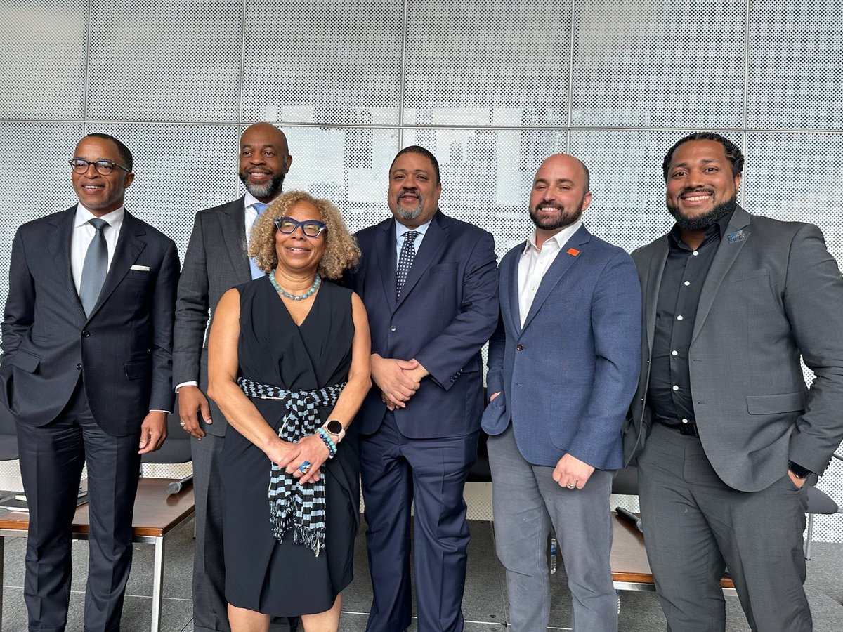 Thank you @JohnJayFPS @NatUrbanLeague for the great panel around #SafeAndJust Communities led by @CapehartJ . @gregoryjackson @ManhattanDA @nicksuplina thank you for your leadership and insightful words today. @NBCSL77