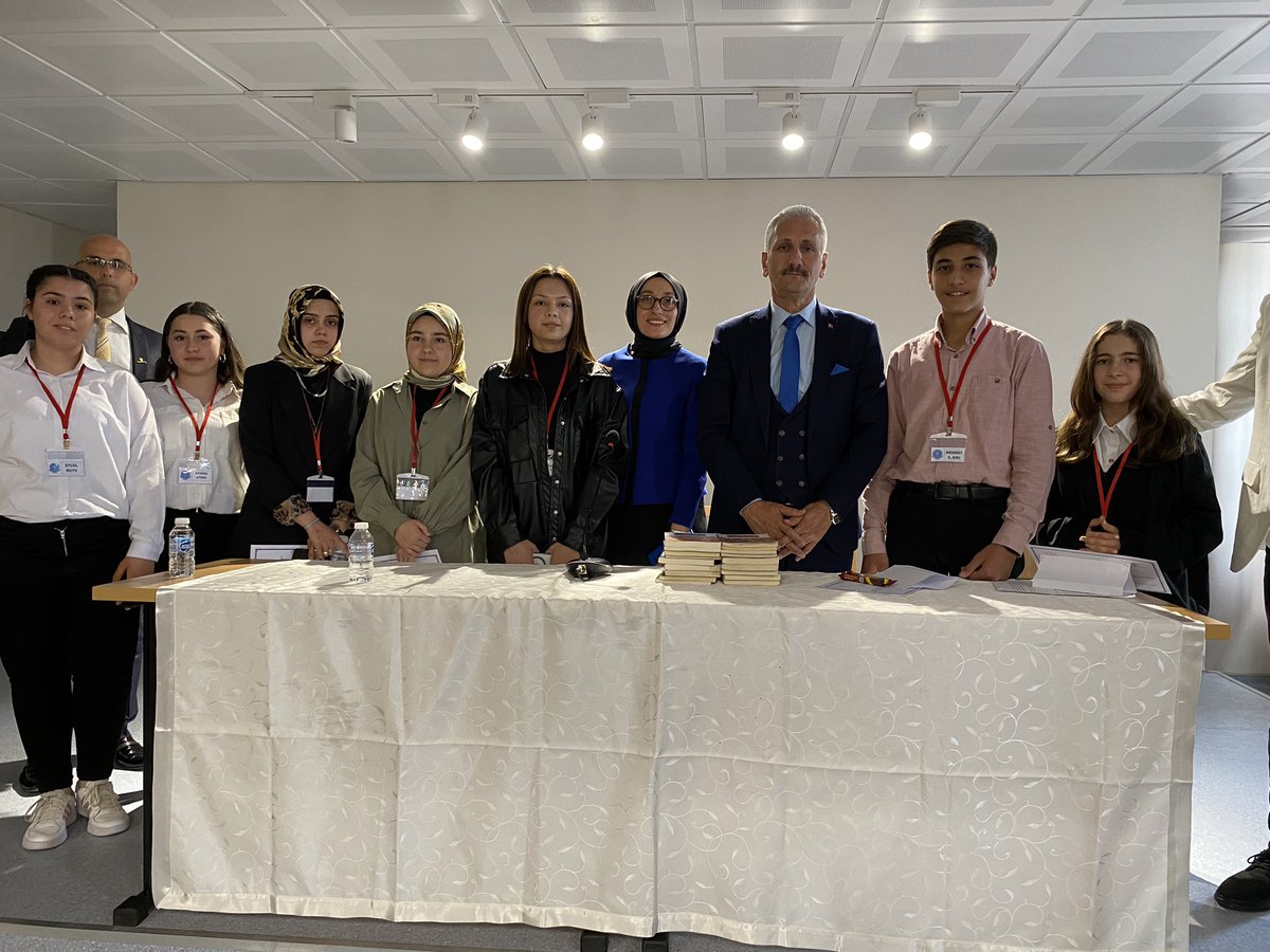AnadoluManisa's tweet photo. Manisa Kırkağaç ilçemizde Anadolu Mektebi Yazar Okumaları kapsamında Hikayemizin Yarım Asırlık Yerli Sesi Mustafa Kutlu İlçe Paneli Gerçekleştirildi.@mdikici45 @fevziyuksel45 @il_mem_45 @anadolumektebi @meb_ttkb https://t.co/Hc7UjAugAx