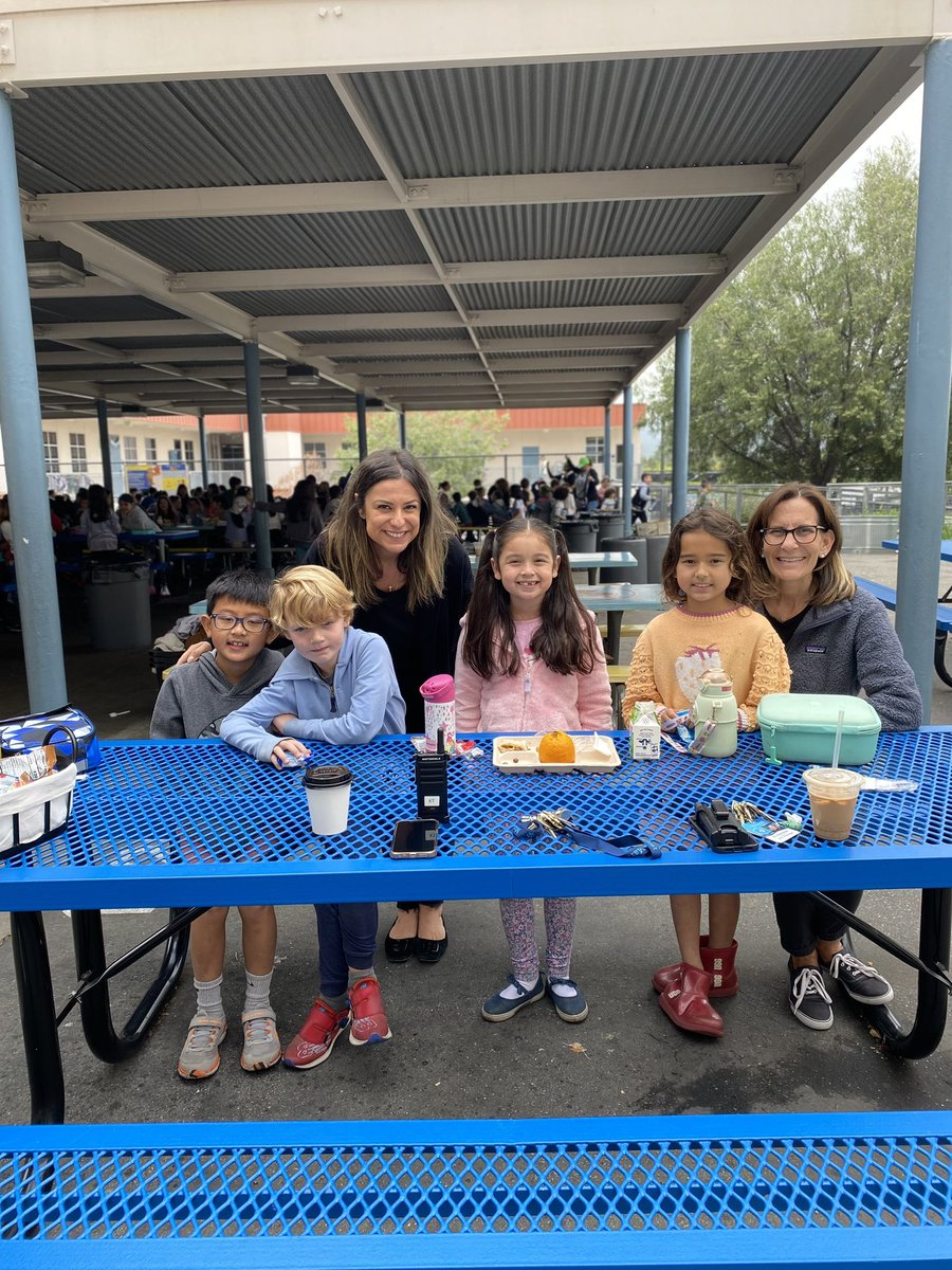 KeppelVAPA's tweet photo. Keppel Card redemptions are in full swing as we get closer to the end of the year. Congratulations to all of the students who are redeeming their Keppel Cards for special prizes.  #gusdpbis @GlendaleUSD https://t.co/odsXcbg8N8