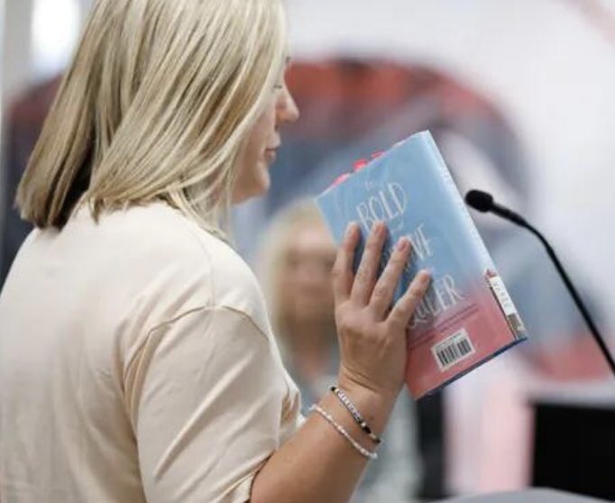 NevadaFamily's tweet photo. The tide is turning. Nevada parents are ready to advocate for the hearts and minds of their children. 

Get your FREE digital copy of our Toolkit here: https://t.co/DKrw3OsarN https://t.co/oHTjXATl0e