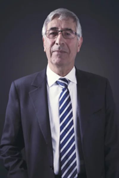 pierreesplugas's tweet photo. Aujourd’hui, nous avons rendu un dernier hommage à un grand professeur de droit « à l’ancienne », Fernand Bouyssou, grand spécialiste du droit de l’#urbanisme et annotateur infatigable du code du même nom. https://t.co/EYlQWryZMd