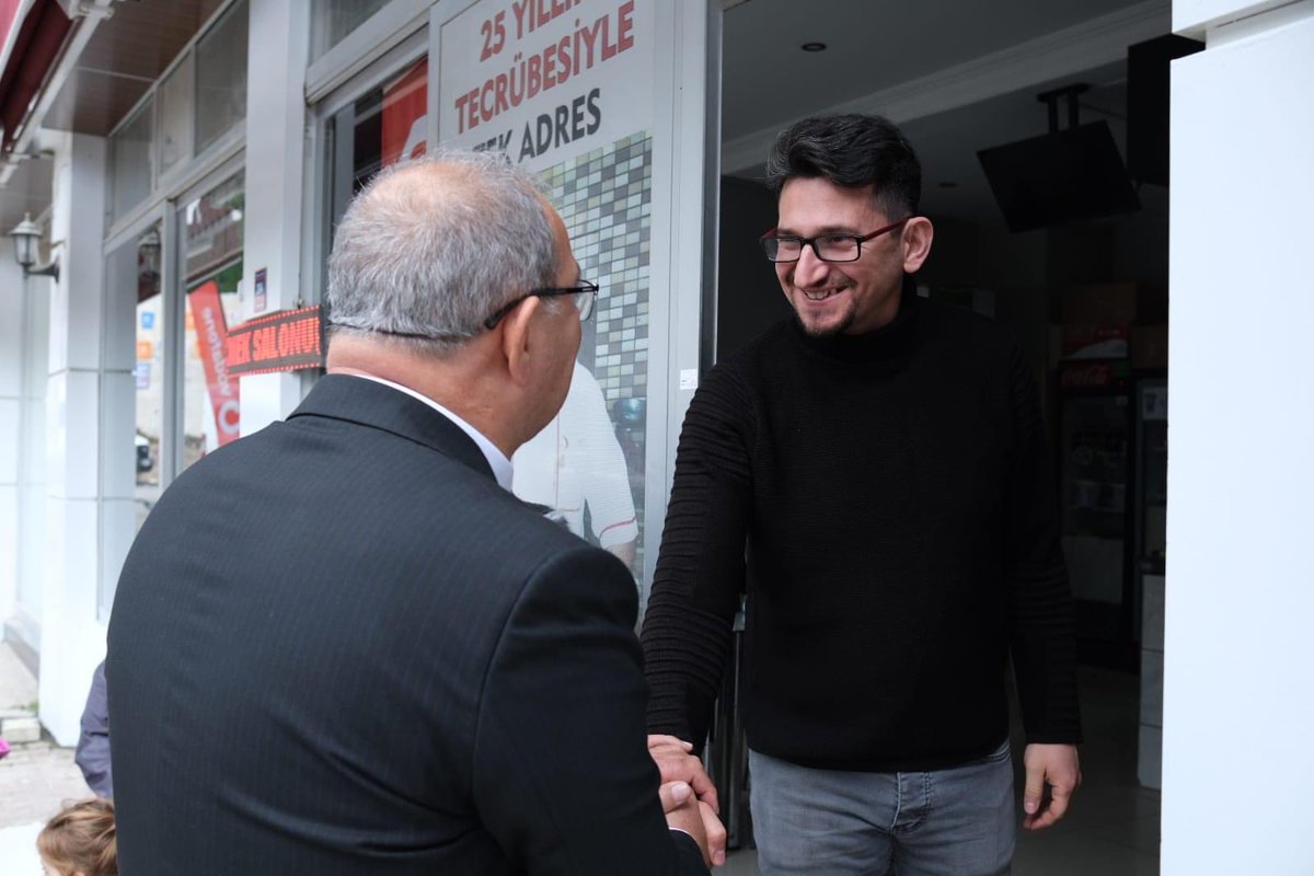 İnebolu ve Abana ilçelerimizde esnaflarımızla buluştuk.

Her bir esnafımız bizi heyecan ve samimiyetle karşıladı.

Sizlere mahcup olmamak için ailemizden, işimizden fedakarlık ederek gece gündüz tüm arkadaşlarımla beraber çalışacağımıza söz veriyorum.