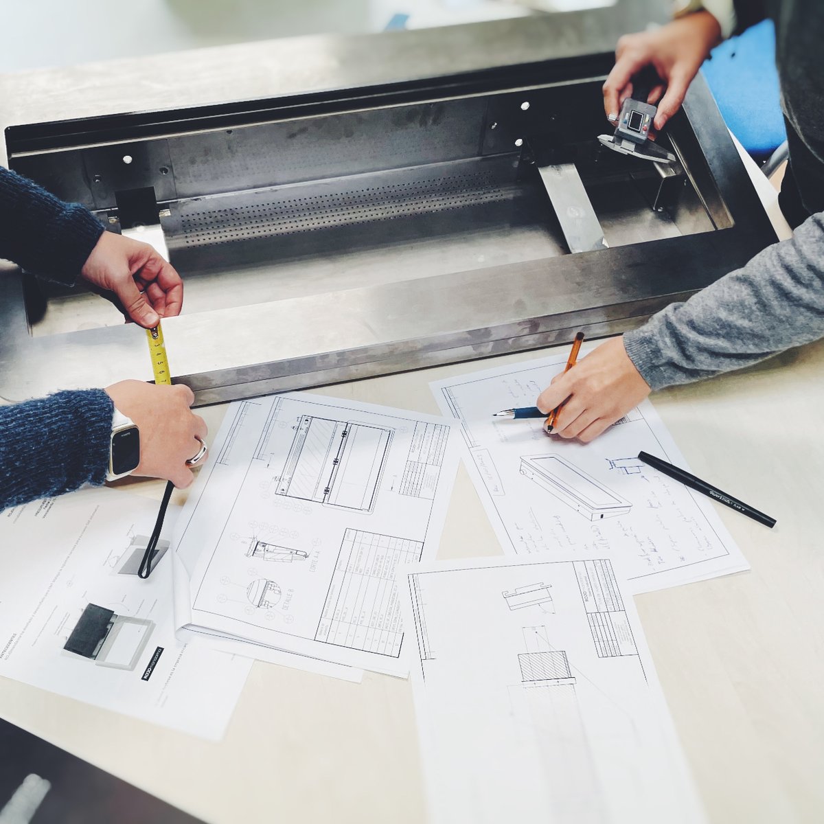 rojomandarina's tweet photo. Procesos, validaciones, prototipado…#diseñoindustrial #workingprogress 

Processes, validations, prototyping..
#industrialdesign 

#productdesign #diseñodeproducto #desarrollodeproducto #productdesignagency #agenciadeproducto https://t.co/jw1hlTta3C