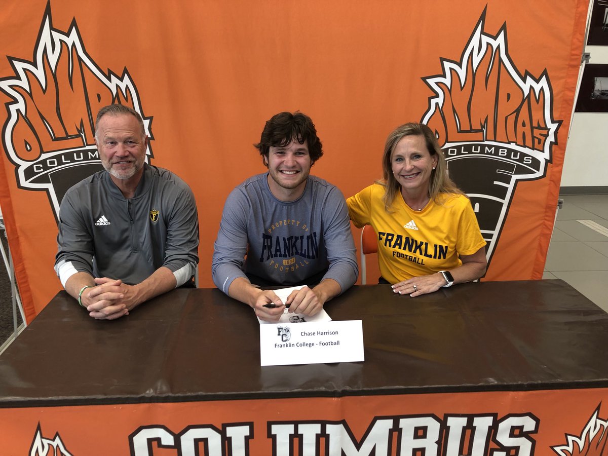 Celebrating with Chase Harrison who going on to a Franklin to play football and take advantage of a wonderful academic opportunity ⁦<a href="/CEHSCoachVogel/">Eddie Vogel</a>⁩ ⁦<a href="/FCGrizAthletics/">Franklin Grizzlies</a>⁩ ⁦<a href="/EastOlympiansFB/">ColumbusEastFootball</a>⁩