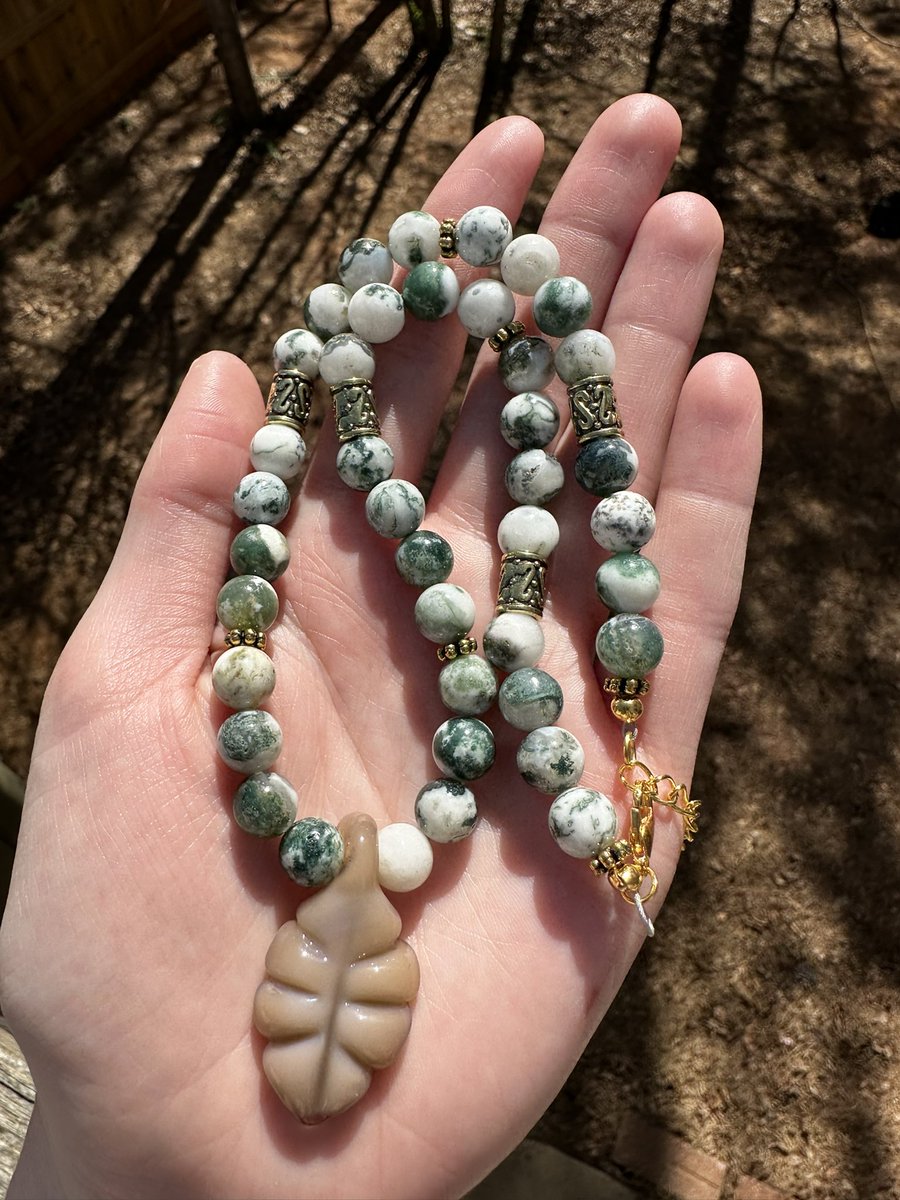 all beaded necklaces are about to be marked down! someone pls share!! i’m needing to clear out inventory because i have no where else to put my creations 😅💗 

cutiecuriosco.bigcartel.com