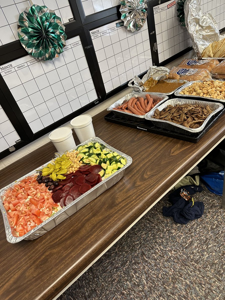 hwepta's tweet photo. Staff Appreciation Day 2 was all about flexibility!
Instead of enjoying a Cheeseburger in Paradise, they followed the Winds of Change into the lounge and had an amazing spread of Coneys, gyros, and salad. 
#WEareWLCSD
#teachersappreciationweek
#staffappreciation https://t.co/sftzngpIeE