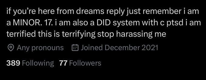 shyronic's tweet photo. no cause how many times does dream have to reply to minors on twt and get them harassed just for speaking their OPINION on something for you guys to realize he is IRRESPONSIBLE with his platform. https://t.co/zzX5Az3Fwb