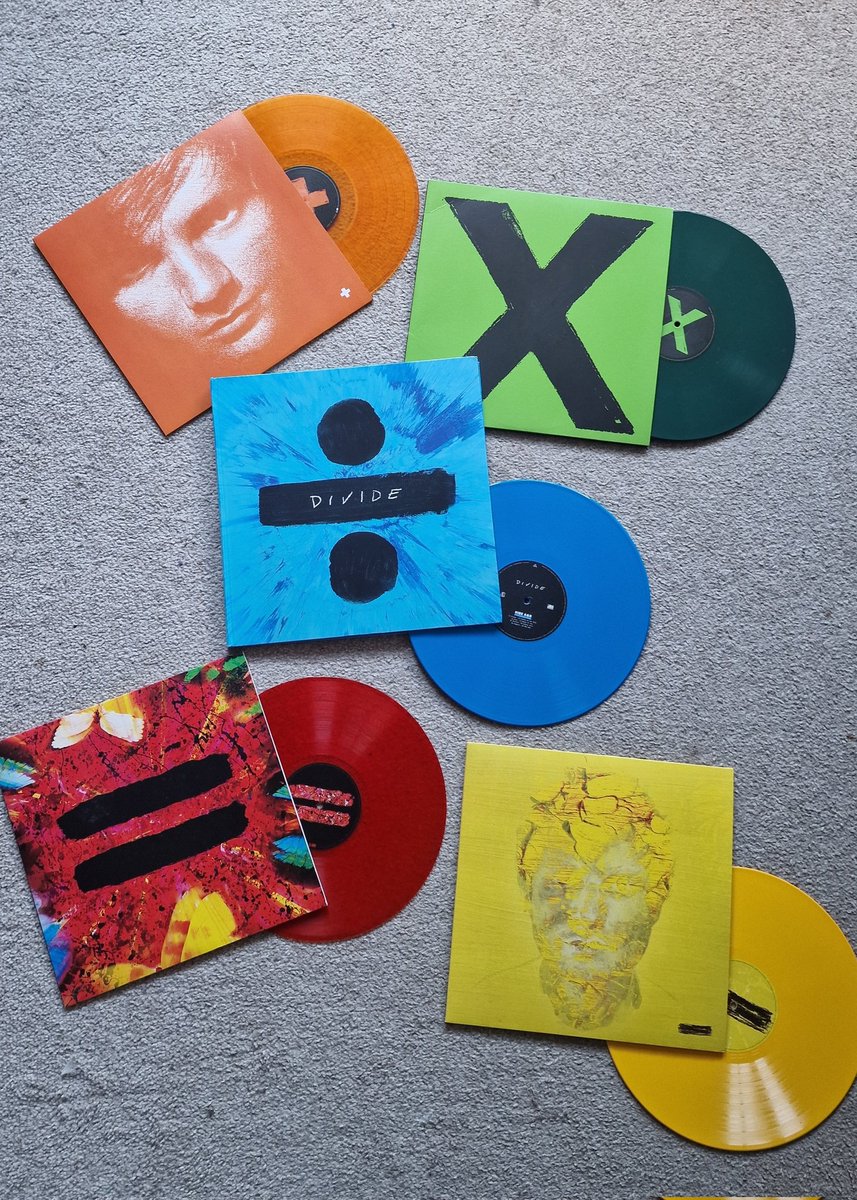 SimmoOfficial's tweet image. My collection is complete 😍 @edsheeran #Subtract #EdSheeran