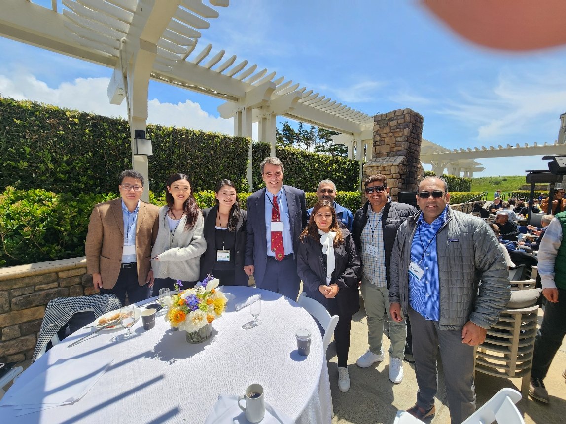 Batzul's tweet photo. Thanks @TimDraper ❤️

Just met some awesome people at Hang out with the Exponential Zaisan Partners (XZP) VC fund during DVN CEO Summit 2023 #dvnsummit #DraperNetwork - via #Whova event app https://t.co/c1EK2fNUZG