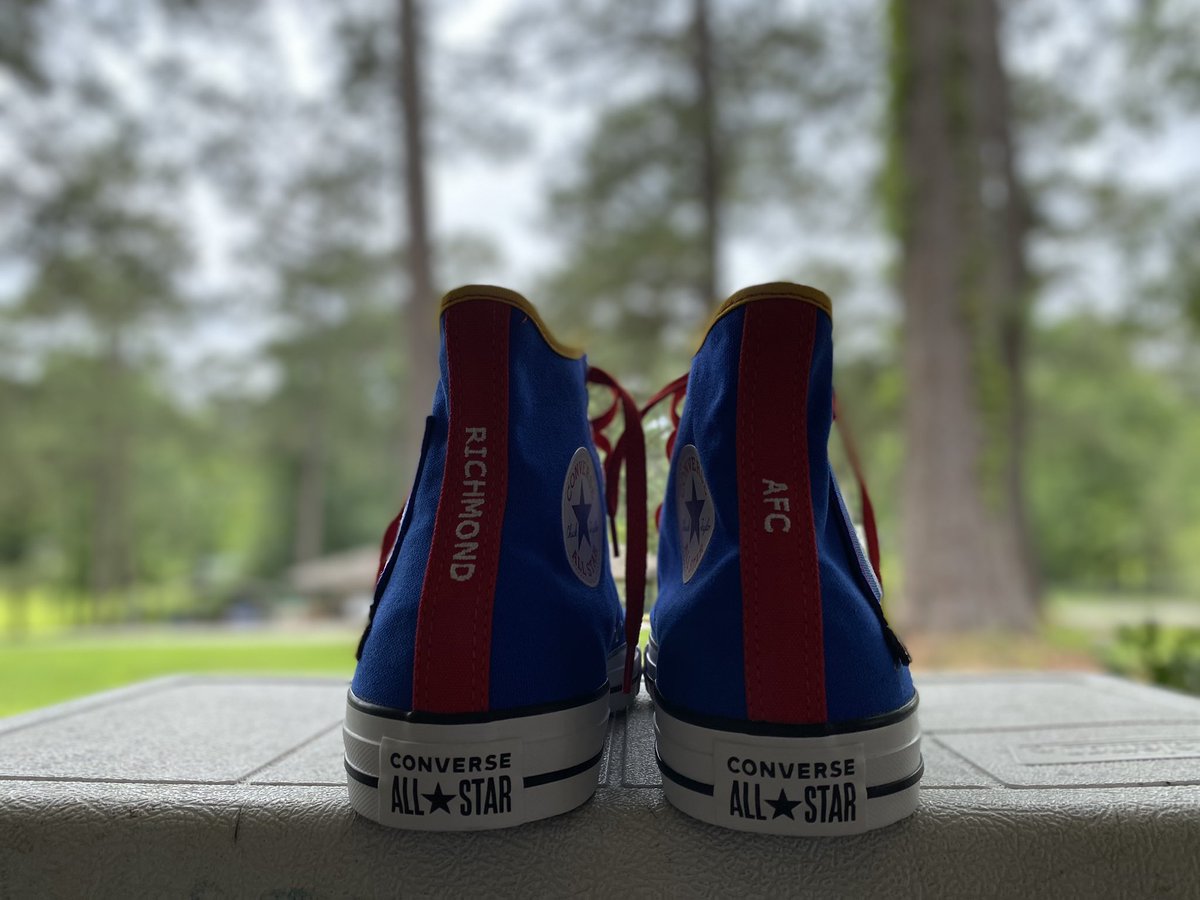 jonmartindrum's tweet photo. Finally finished my masterpiece. Thank you to @Converse for the customs, and my little additional flair!! @TedLasso @Toheeb_Jimoh @brendanhunting @brettgoldstein @phildunster and @arlowhite you can borrow these if I can borrow your Beats!! https://t.co/kA3bSSYp7b
