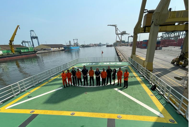AMSA News (@amsa_news) on Twitter photo Australia collaborates with partners to improve maritime safety across the Indo-Pacific Region. Thanks to Ganesha crew and <a href="/SAR_NASIONAL/">@SAR_NASIONAL</a> for the tour of your search and rescue facilities. More: ow.ly/OT9L50Oj00j.
#SafeSeas Australia collaborates with partners to improve maritime safety across the Indo-Pacific Region. Thanks to Ganesha crew and <a href="/SAR_NASIONAL/">@SAR_NASIONAL</a> for the tour of your search and rescue facilities. More: ow.ly/OT9L50Oj00j.
#SafeSeas