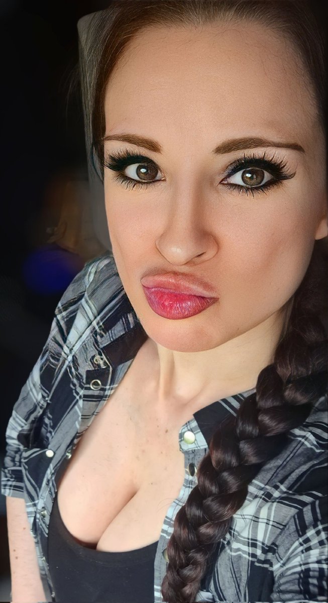 DingsdaMc's tweet photo. ❤️❤️ Schnute Nacht ihr Lieben! ❤️❤️
Oder Schnuten Morgen, je nachdem,... https://t.co/iXUzpxlEZG
