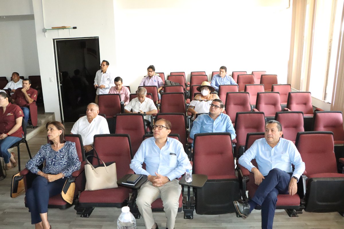SEDEC_Tab's tweet photo. #SEDECinforma | Se realizó la instalación del Comité de Abasto Privado en Situación de Emergencia #PRAPSE, tiene como objetivo restablecer el abasto privado de productos de primera necesidad, en las zonas afectadas por situaciones de desastres naturales.
#Tabasco https://t.co/yA32ltvTqB