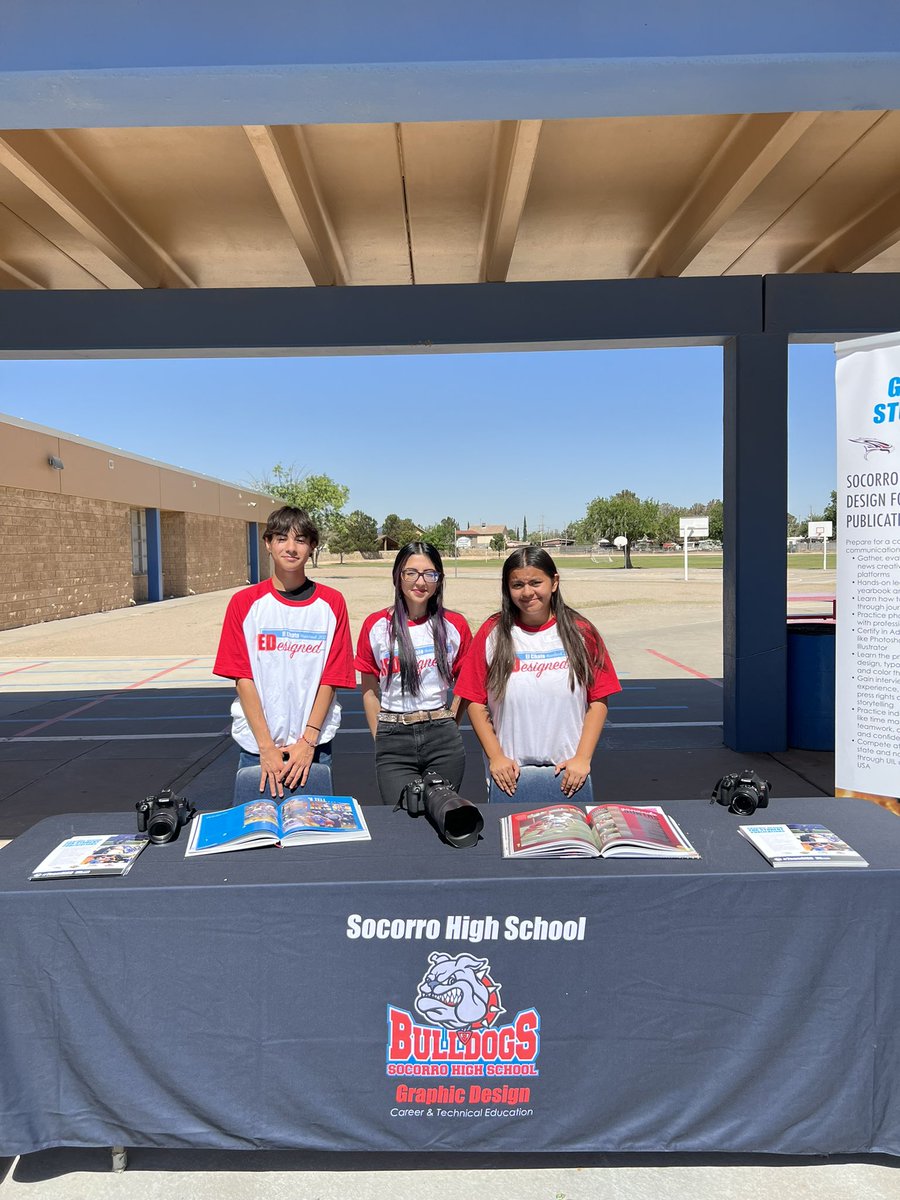 JIEsparza_SHS's tweet photo. Our yearbook staff out at HD Hilley elementary representing Graphic Design/ Journalism during their career day🙌🏽📸 https://t.co/O93x0G5PTh