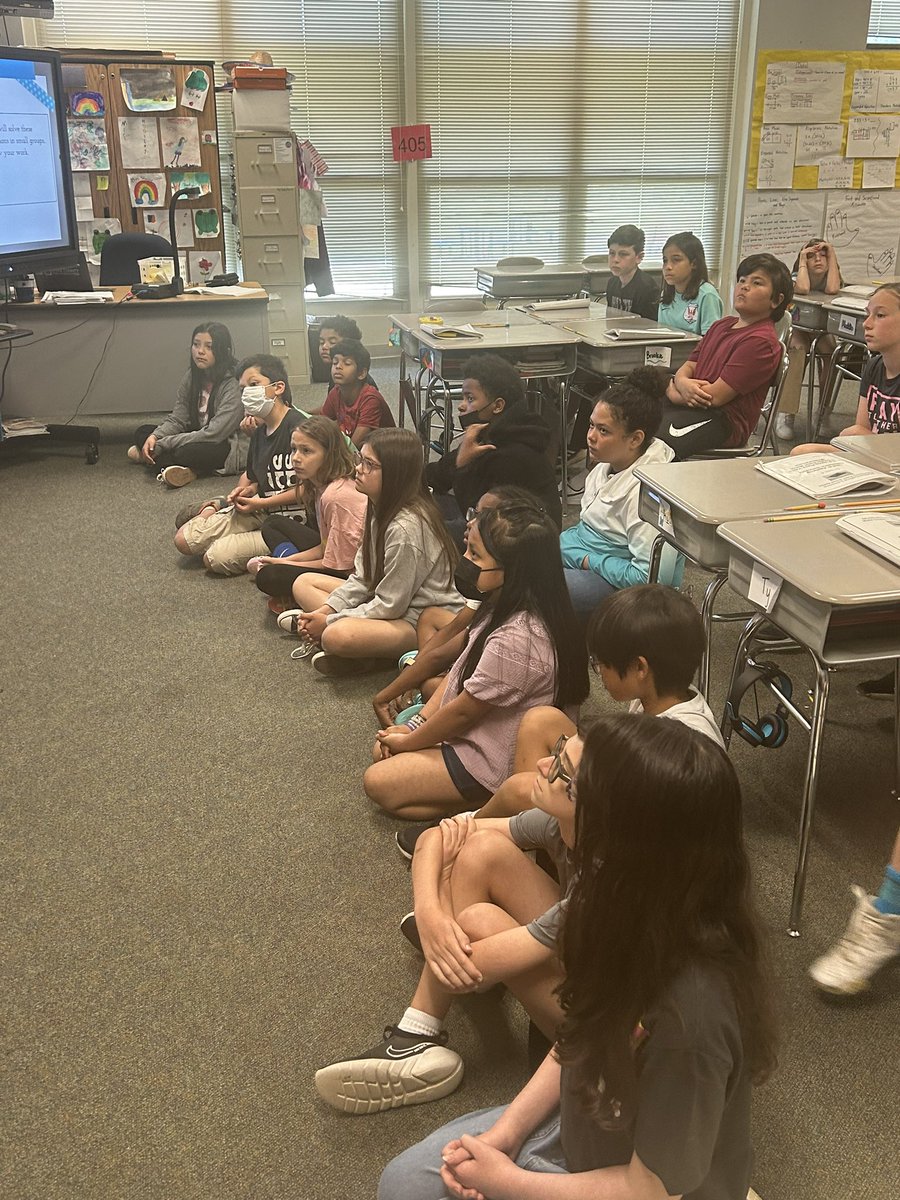mrsmurphy0104's tweet photo. Thank you Mrs. Brabec for speaking to 4th grade Track 1 @HEShurricanes students about @SavingGraceNC They enjoyed collecting items to donate to such a great organization. #otherpeoplematter #abetterworld https://t.co/5JpqUqtZlk