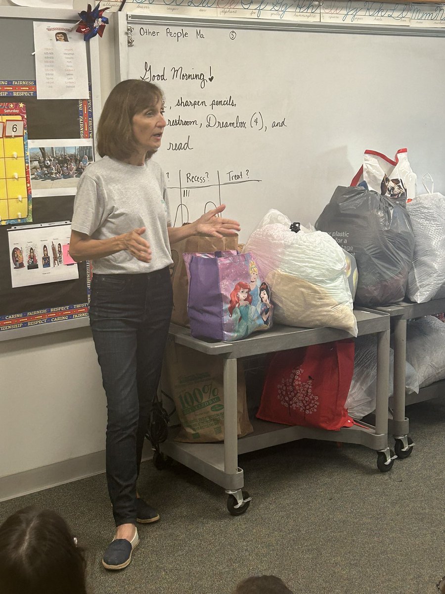 mrsmurphy0104's tweet photo. Thank you Mrs. Brabec for speaking to 4th grade Track 1 @HEShurricanes students about @SavingGraceNC They enjoyed collecting items to donate to such a great organization. #otherpeoplematter #abetterworld https://t.co/5JpqUqtZlk