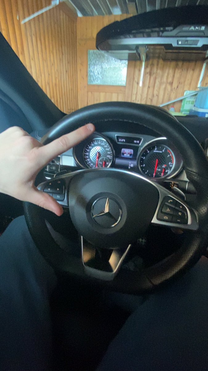 So ihr sklavenfotzen leider kann ich erst morgen wieder schrieben Twitter macht faxxen! 😡

Alle RT damit jeder Bescheid weiß ! 😉

#findom #sklave #melken #gay #fuß #atm #sklavenatm #sklavenfotze