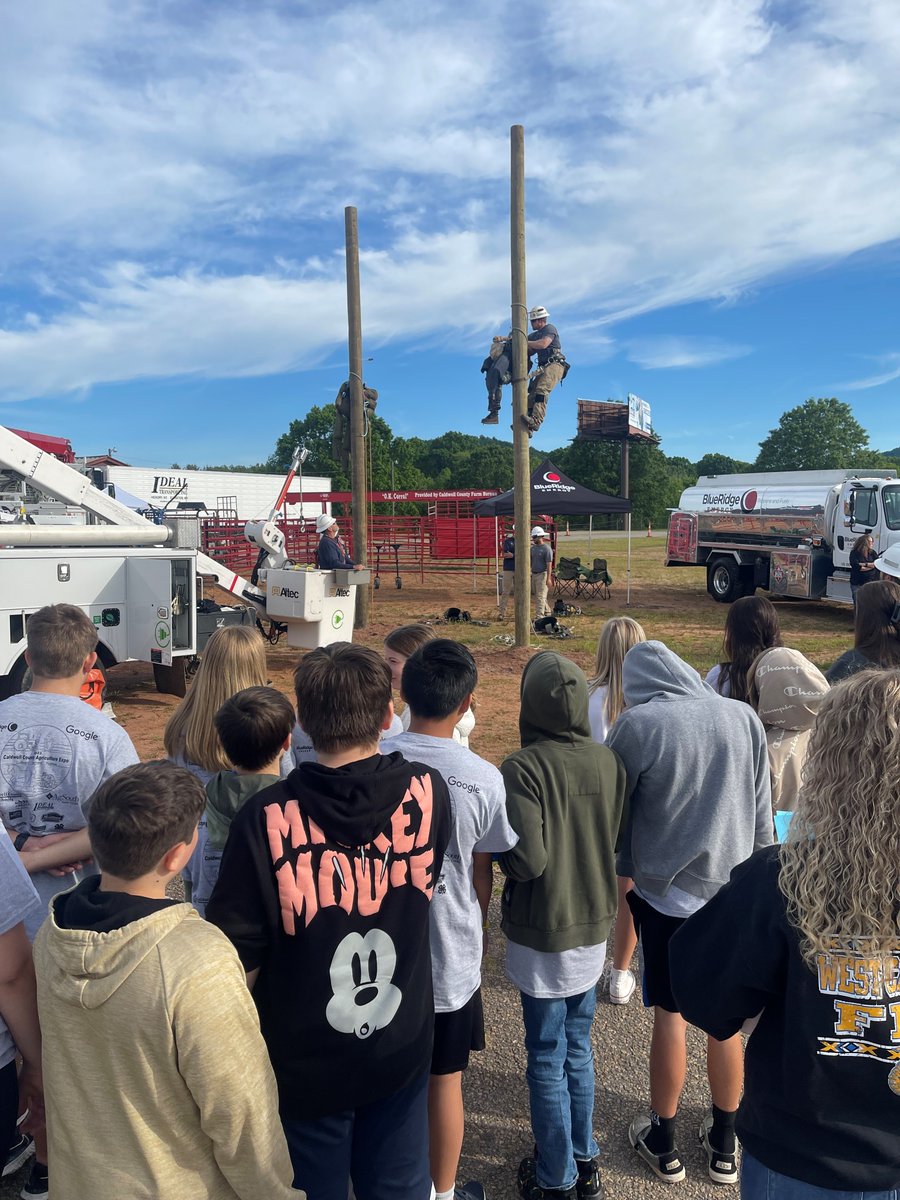 blueridgeemc's tweet image. We had a great time at the Caldwell County Agricultural Expo last week, visiting with students, educating them about Blue Ridge Energy, our operations, and how we fuel and energize our communities! #CommitmenttoCommunity