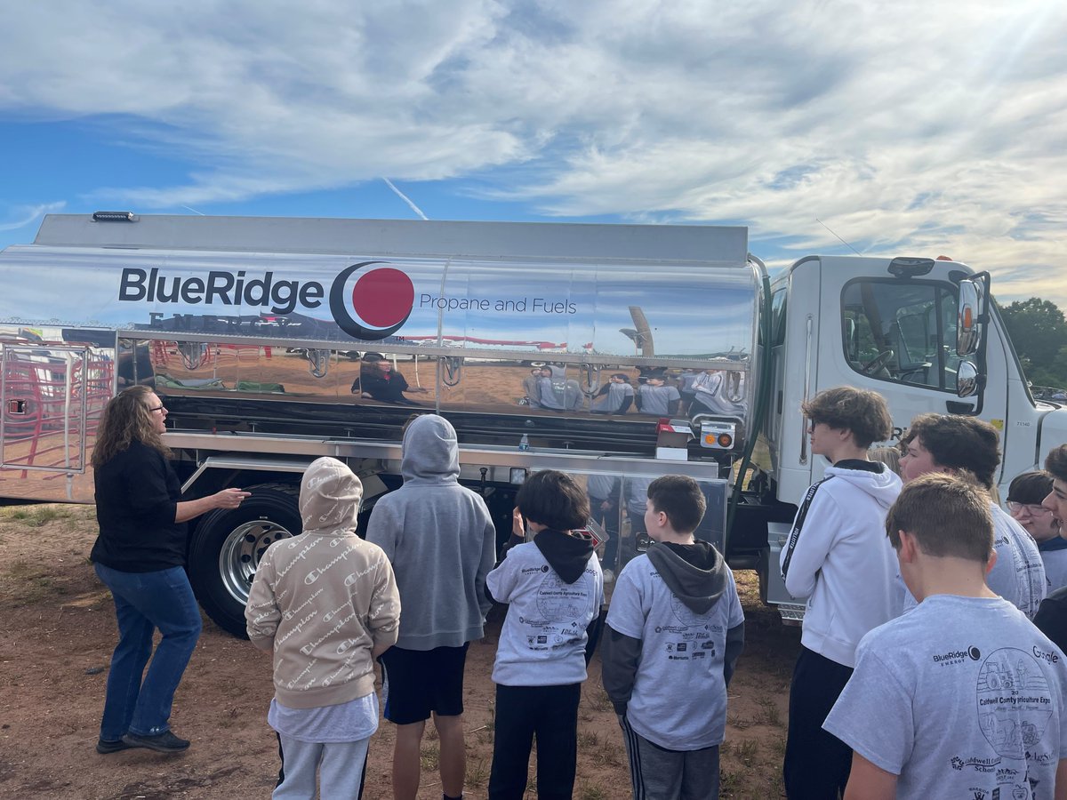 blueridgeemc's tweet image. We had a great time at the Caldwell County Agricultural Expo last week, visiting with students, educating them about Blue Ridge Energy, our operations, and how we fuel and energize our communities! #CommitmenttoCommunity