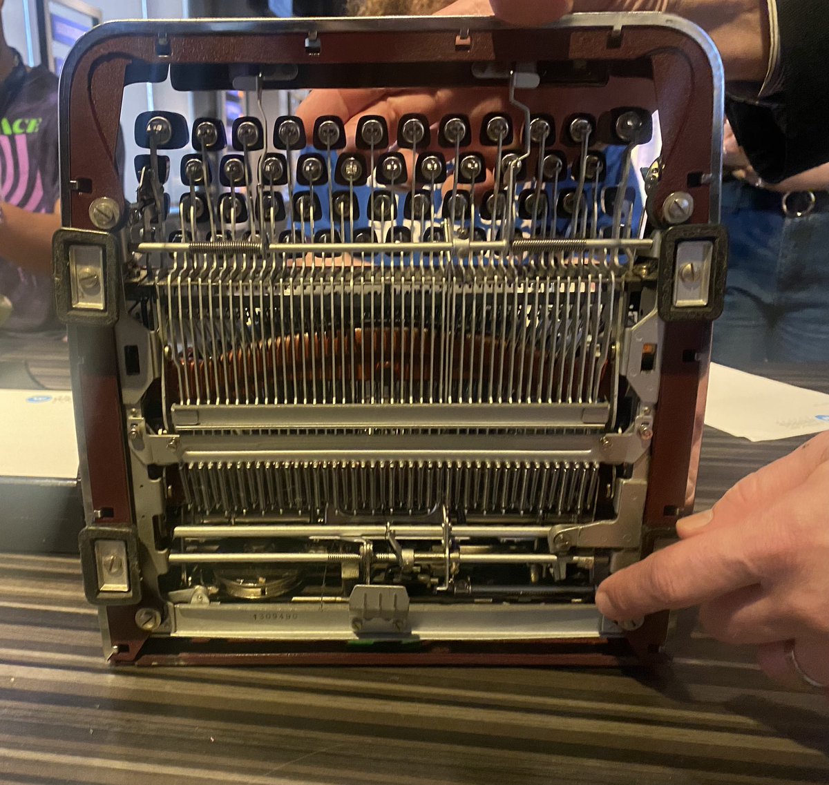 MaddieGChap's tweet photo. Got a chance to see @OllieTypewriter in action at the Writers Museum in Chicago. Thanks @AWMuseum for having us!!!
#OllieIsSoCool #FutureWriters
@NatalieMNBC https://t.co/BhCFciGAvT