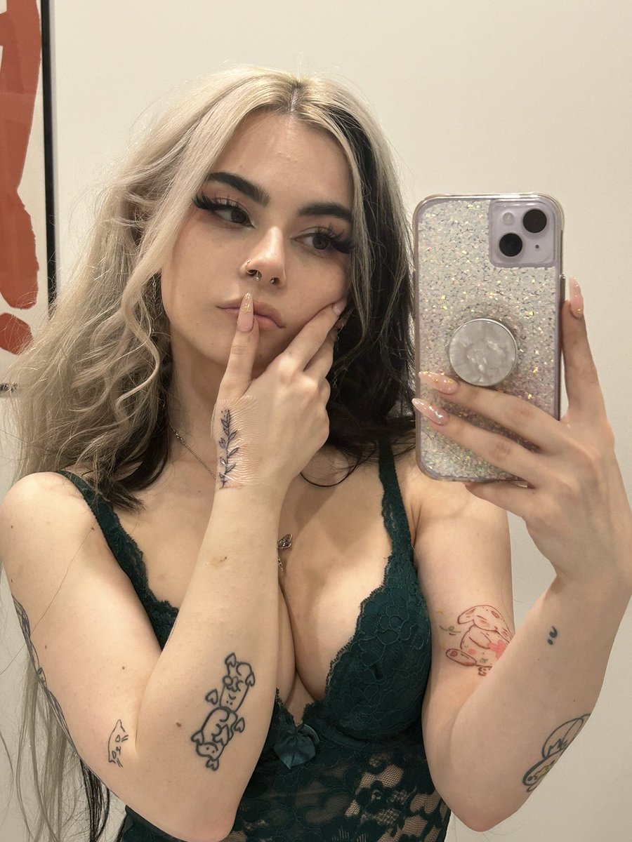 🔪 on Twitter: "RT @jjoycely: got my first hand tat :p"