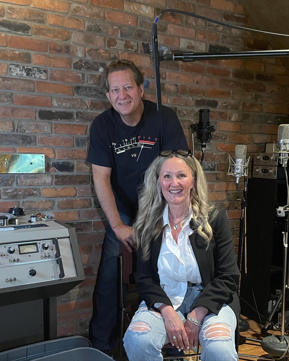 GrantAveStudio's tweet photo. .@alancross stopped by the studio this weekend to interview Leslie Kross (no relation) about her time at CFNY (@the_edge), for @schichter's upcoming documentary on the iconic Toronto radio station. Can’t wait to see it!! https://t.co/OgZcf2H9ht