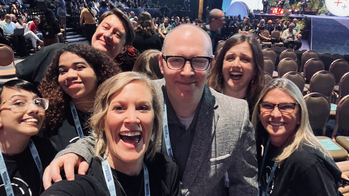 vsimoes90's tweet image. So happy to meet #datafam #data23