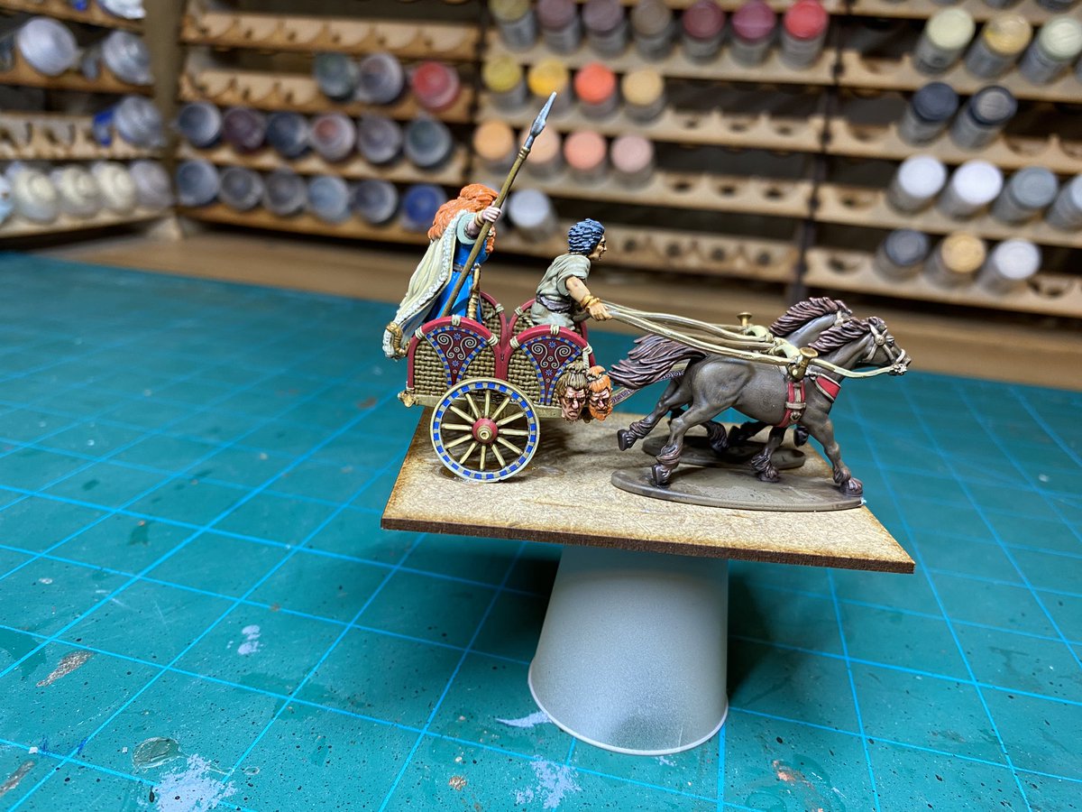 WH_40K's tweet image. Finished the chariots kit from @AtVictrix with Boudicc and A Druid mounted with their riders! #wargames #28mm