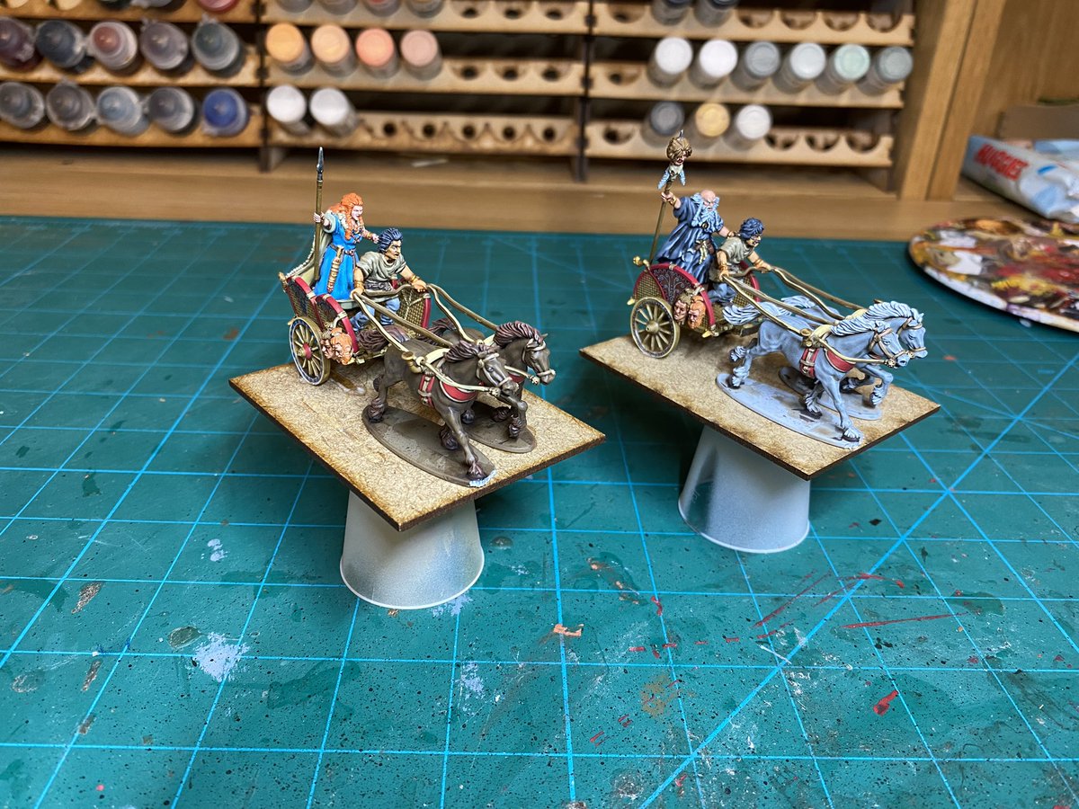 WH_40K's tweet image. Finished the chariots kit from @AtVictrix with Boudicc and A Druid mounted with their riders! #wargames #28mm