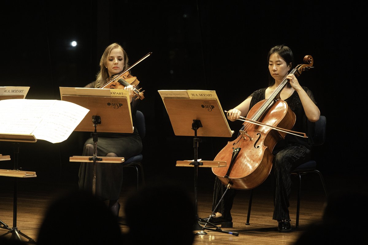 osesp's tweet photo. Está inaugurada nossa Temporada 2023 no @teatro_b32! Ontem, o Quinteto Osesp – formado por Amanda Martins, Sung Eun Cho (violinos); Maria Angélica Cameron, Sarah Nascimento (violas) e Jin Joo Doh (violoncelo) – tocou os Quintetos de Cordas "nº 3" de Mozart, e  " nº 1" de Brahms. https://t.co/xUv9tRaDF4