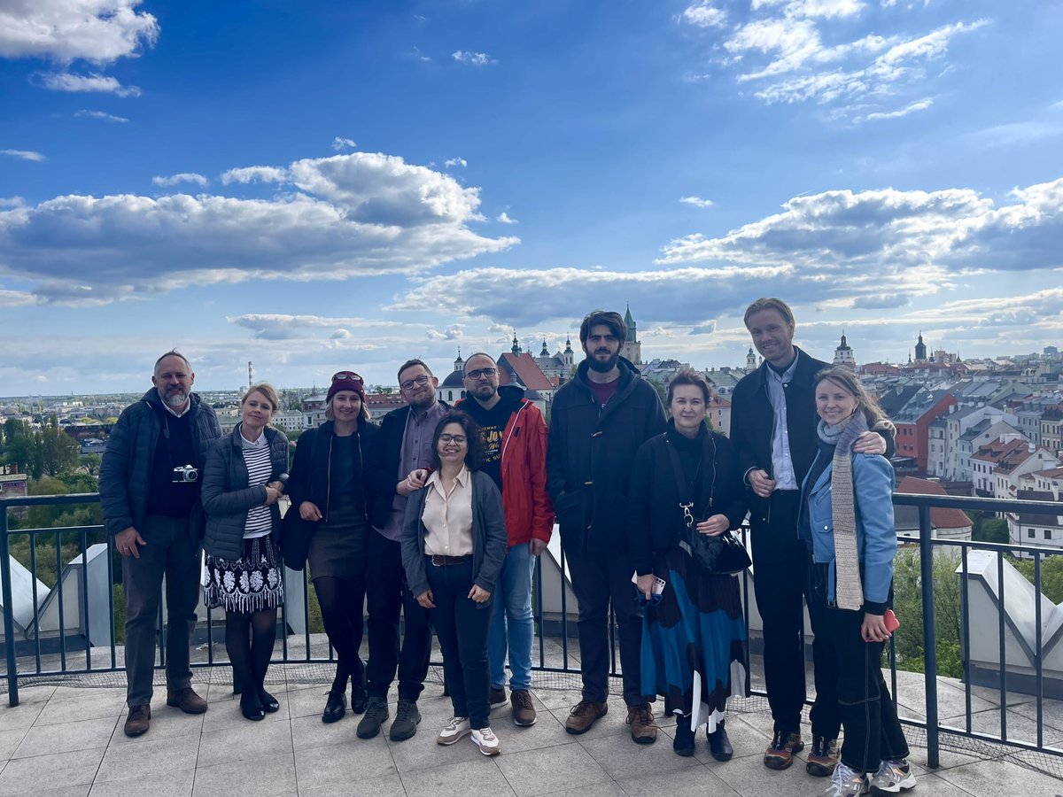 🔴Poland
🔴Island
🔴Portugal
🔴Spain

Nice working day, #AllureCulture team visits the castle and Muzeun Narodowe
#ErasmusPlus @sepie_gob @culturaxunta @ae_portugal @textilmidstod @universidadedevigo @warsztatykultury