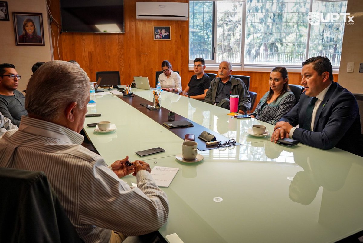 UPTxOficial's tweet photo. #OrgulloUPTx | La Universidad Politécnica de Tlaxcala y la OPD Salud de Tlaxcala, celebran reunión de trabajo con el fin de generar mejores condiciones para la comunidad estudiantil. Además de realizar un recorrido por las instalaciones de nuestra casa de estudios.
#Tlaxcala https://t.co/efA2gt0hFa
